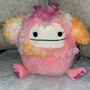 ON HOLD 👣Squishmallows Caparinne Pink Bigfoot Valentine’s 💞Headband HTF NWT 10"